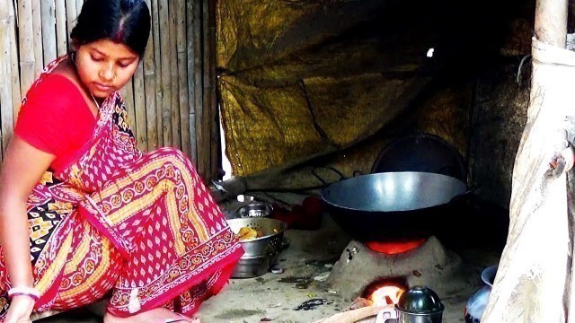 'Rural women Cooking ll Delicious Fish Curry ( Rui Fish ) ll Indian Village Food'