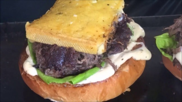 'BEST BEEF BURGER WITH MELTED CHEESE, STREET FOOD LONDON, CAMDEN MARKET, THE PATATE, BURGER'