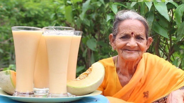 'Granny Special Muskmelon juice || Myna Street Food'