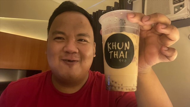 'Food Review: Khun Thai Milk Chocolate Shake only available in MOA'