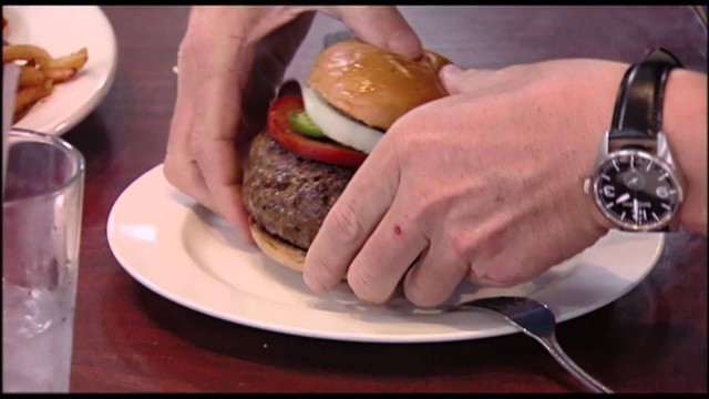 'Gordon Can\'t get \'Cowboy\' Burger in his Mouth - Kitchen Nightmares'