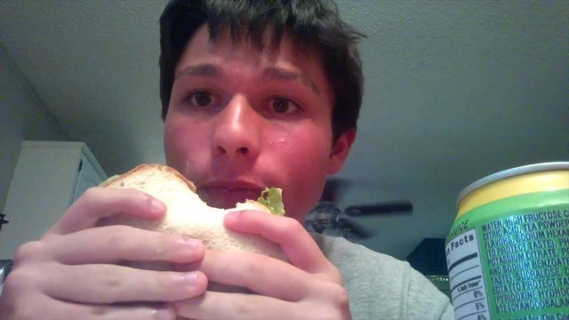 '10/10 Legit Food Review: Making and Eating a Sandwich'