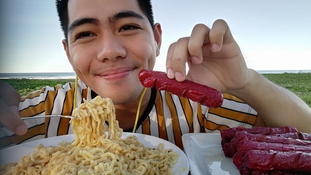 'Pinoy\'s Instant food Low Budget Mukbang \"Hotdog and Pancit Canton\" #Mukbang #Instantfood #PinoyFood'