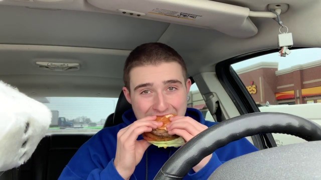 'HARDEE’S BFC ANGUS BURGER LEGIT FOOD REVIEW'