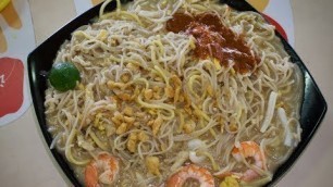 'Hidden gem FRIED HOKKIEN MEE in Singapore with big portions and incredible stock!'