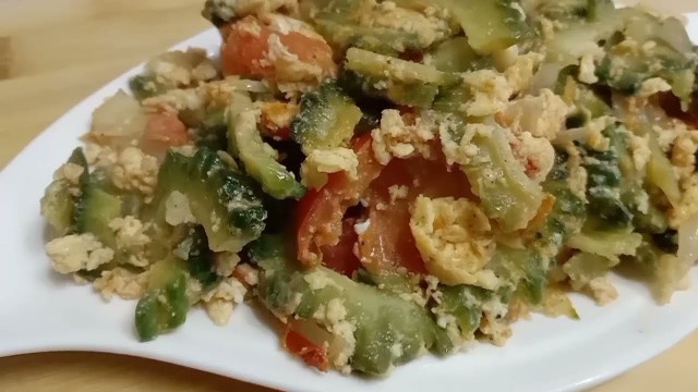 'AMPALAYA AT ITLOG | MASARAP AT MASUSTANSYANG ULAM | Native Pinoy Food'