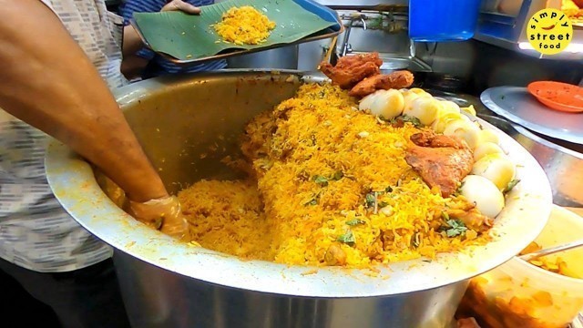 'MUST EAT in Singapore Little India - STREET FOOD HAWKER TOUR!'