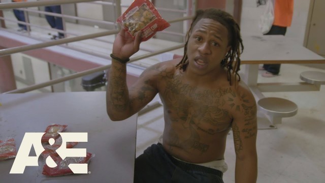 '60 Days In: How to Make a Doo-Wop Cake: \"Best Jailhouse Snack Ever\" (Season 6) | A&E'