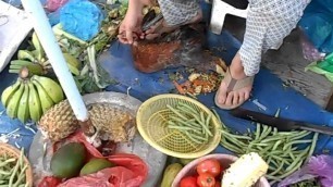 'hoa ban food đệ ( Roasted chicken with chicken )'