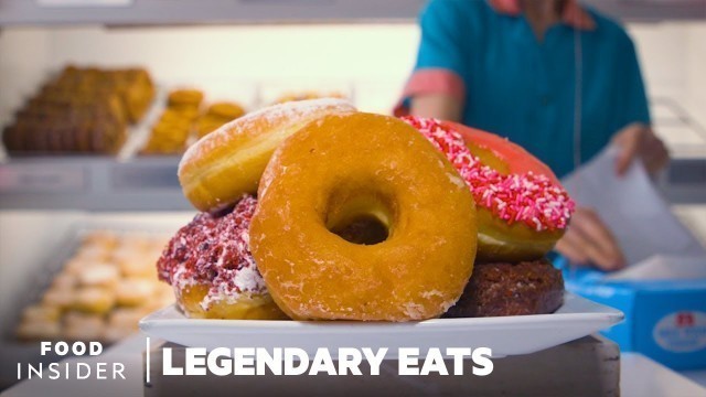 'Peter Pan Makes The Best Doughnuts In Brooklyn | Legendary Eats'