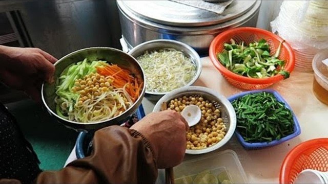 'HOA BAN FOOD ẩm thực tây bắc .MÌ TÀU TRỘN • Tập cuối - Chơi Tết 2017'