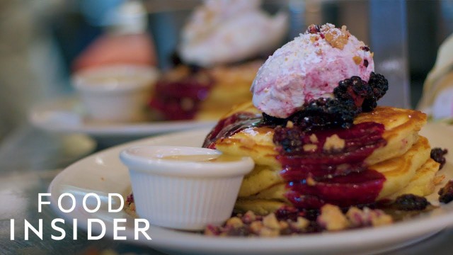 'Recreating New York\'s Best Pancakes With Clinton St. Baking Company Chef Neil Kleinberg'